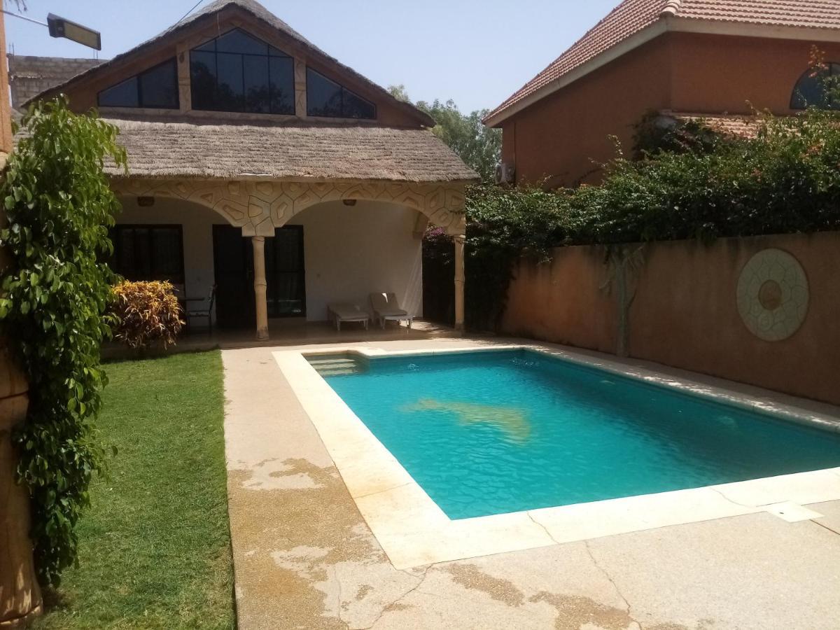 Villa Na Aldiana Saly Екстериор снимка