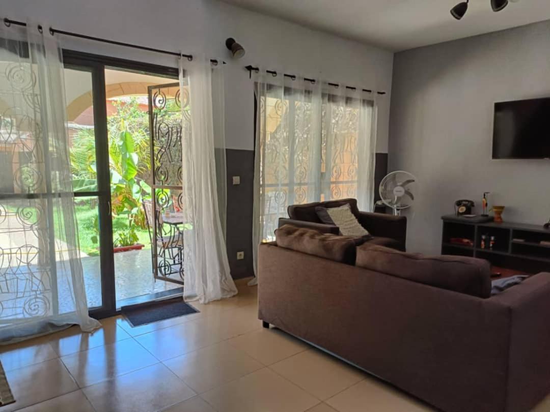 Villa Na Aldiana Saly Екстериор снимка
